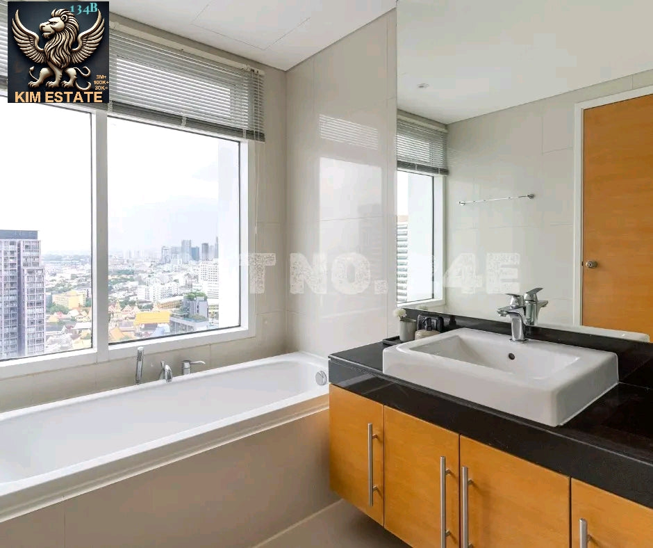FULLERTON SUKHUMVIT 105SQM 2BED2 FL24